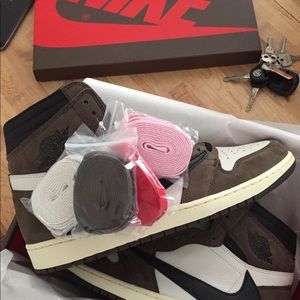 travis scott airjordan 1